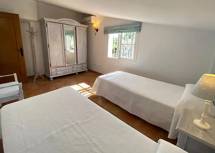 Tinajas Luxury * Нерха