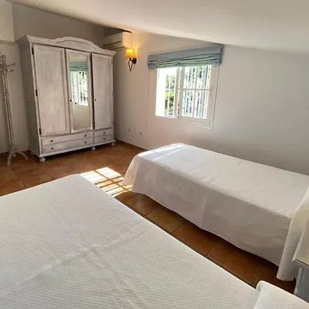 Tinajas Luxury * Нерха